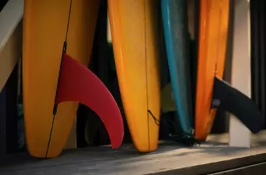Acciona fabrica las primeras tablas de surf del mundo hechas con palas eólica
