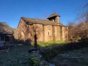 Santuario de Murciélagos: Una Capilla Francesa se Transforma en Refugio para la Conservación de Especies en Peligro