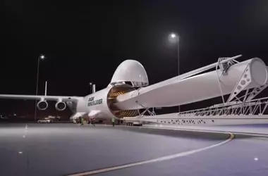 El Avión Gigante de Radia: Un Avance Revolucionario para la Energía Eólica y la Logística Militar