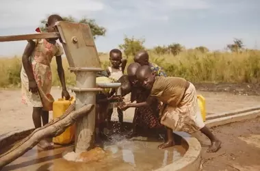 La Cumbre Africana del Agua 2025 Impulsa Inversiones Millonarias para el Futuro Hídrico del Continente
