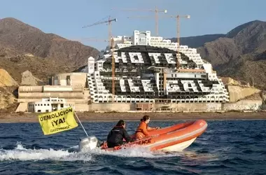 El interminable dilema del Hotel Algarrobico: Hacia su inminente demolición