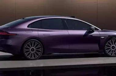 GAC Hyptec A800: El Nuevo Gigante Eléctrico con Autonomía Sorprendente que Desafía a Tesla y BYD