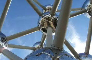 La Unión Europea da marcha atrás en sus compromisos medioambientales: Se reducen los requisitos de sostenibilidad