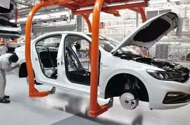 Xiaomi desafía a Tesla: El gigante tecnológico irrumpe en el mercado europeo de vehículos eléctricos