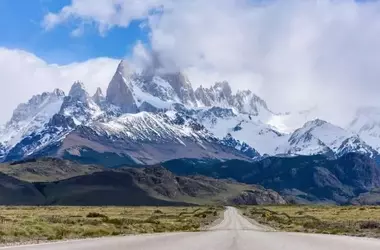 Crisis Climática: El Impacto Acelerado del Deshielo Glaciar en la Seguridad Hídrica y Alimentaria Global