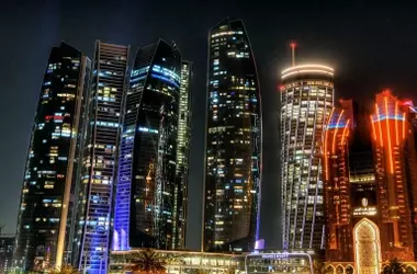 La Conferencia de Sostenibilidad de Abu Dabi: Un Punto de Encuentro Crucial para el Futuro Energético Global