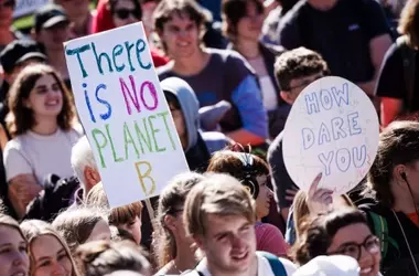 La Generación Z y la Crisis Climática: Un Llamado a la Coherencia Empresarial