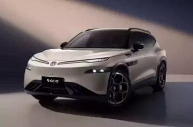 Volkswagen y XPENG Lanzan el Innovador SUV Eléctrico ID.UNYX 08 en China