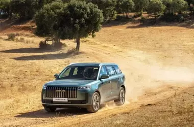 Omoda Jaecoo Lidera la Valoración de Concesionarios en 2025: Un Análisis del Sector Automotriz Español