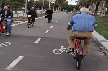 Barcelona Impulsa el Uso de la Bicicleta con Reconocimientos a la Movilidad Sostenible