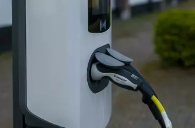 Francia acelera su electrificación energética con una inversión masiva para 2030