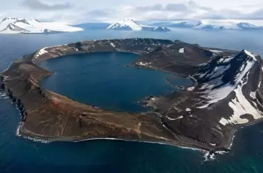 Hallazgo en la Antártida: Un Océano Subterráneo de Agua Dulce Revela Nuevas Fuentes Hídricas