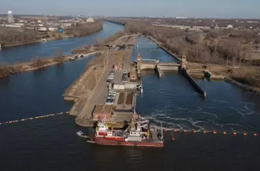 Estados Unidos intensifica la lucha contra la carpa invasora en el canal de Chicago