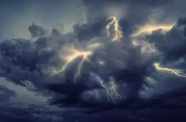 Pronóstico Climático para el Puente de Mayo en España: Lluvias, Granizo y Descenso de Temperaturas