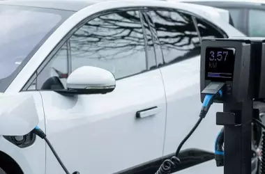 Iberdrola Instalará el Punto de Recarga Ultrarrápida Más Grande de Valencia para Vehículos Eléctricos