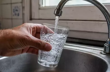 Niveles críticos de nitratos en el agua de cinco municipios de Cádiz: Preocupación por la salud pública