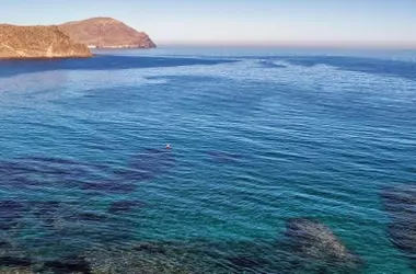 Limpieza Submarina en Cabo de Gata: Voluntarios Retiran Toneladas de Residuos Marinos