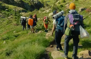 El Ecoturismo en España 2025: Un Análisis Profundo del Viajero Consciente y su Impacto Económico