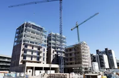 La construcción requiere una inversión multimillonaria en eficiencia energética para 2030
