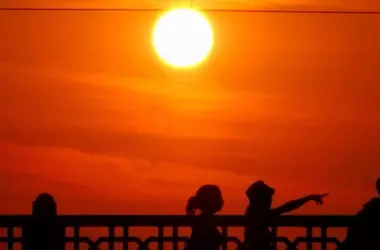 España ante un Verano Temprano: Temperaturas Superiores a 40 Grados y Noches Tropicales