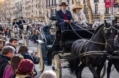 Barcelona reconsidera el papel de los animales en la festividad de 'Tres Tombs'