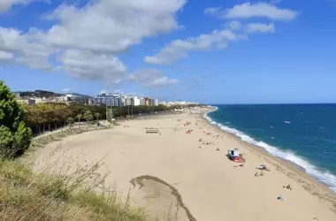 Las playas españolas podrían perder 80 metros de arena para 2100 por erosión y aumento del nivel del mar