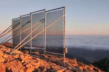 Marruecos Transforma la Niebla en Agua Potable: Innovación Sostenible para Zonas Áridas