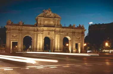 Madrid se Sofoca: Las Noches Tropicales Aumentan y Dificultan el Descanso Veraniego, Según la Aemet