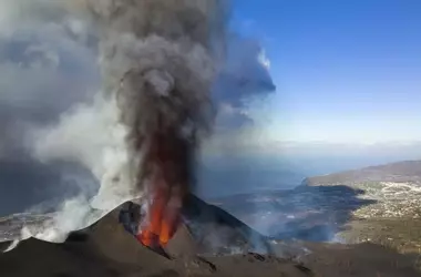 Nuevas formas de vida emergen del volcán de La Palma, revelando secretos para la búsqueda de vida en Marte