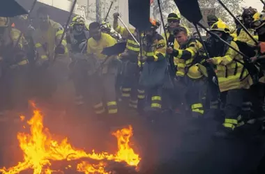 Protección laboral para bomberos forestales: un clamor urgente ante la intensificación de incendios