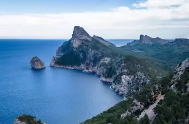 Mallorca Impulsa la Protección de sus Zonas Naturales Clave con Nuevos Planes de Gestión