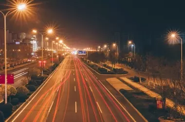España impulsa la movilidad eléctrica: 104 millones de euros para infraestructura de recarga y flotas sostenibles