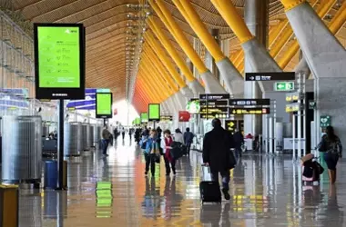 El turismo aéreo y su impacto en el mercado inmobiliario español