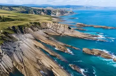Geoparques Mundiales de la UNESCO: Centinelas de la Historia Terrestre y la Conservación Natural