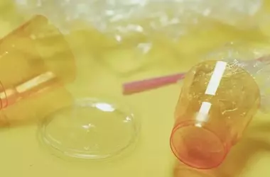 Europa Lidera la Revolución de Envases: Priorizando Prevención y Reutilización sobre Reciclaje