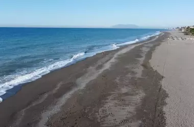 Innovadora boya inteligente revoluciona la monitorización de la calidad del agua en playas