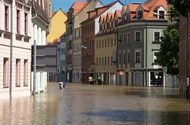 Greenpeace insta a España a adoptar medidas rigurosas contra inundaciones ante inminente otoño