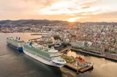Cruceros gigantes en Vigo: Un debate creciente sobre turismo masivo y sostenibilidad