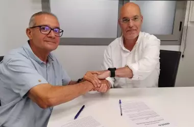 La revolución del vehículo eléctrico se enfrenta a la escasez de técnicos especializados en puntos de carga