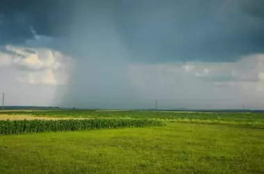 España ante un cambio meteorológico: Regresan las tormentas intensas y descenso notable de temperaturas