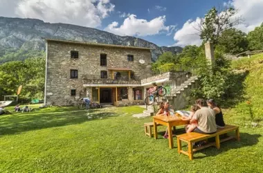 La Fusión de Tecnología y Tradición en el Turismo Rural Español