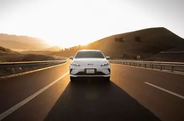 La Ascensión China en el Mercado Automotriz Español: Marcas Clave y Consideraciones del Consumidor