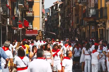 Pamplona Evalúa Tasa Turístico-Ecológica Durante San Fermín