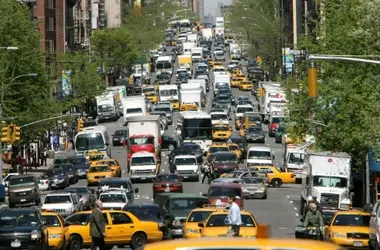 Coalición ecologista demanda a la administración Trump por relajar estándares de eficiencia vehicular