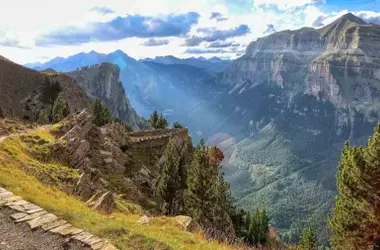 Celebrando la Geodiversidad: La Riqueza Oculta Bajo Nuestros Pies