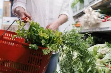El Control de la Agroindustria en tu Plato: Quién Decide lo que Comemos y el Impacto en los Precios