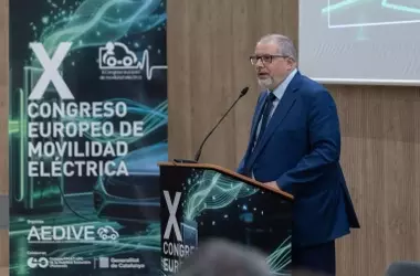 Espa￱a ante el Reto de la Movilidad Eléctrica: Industrialización, Inversión y Creación de Empleo